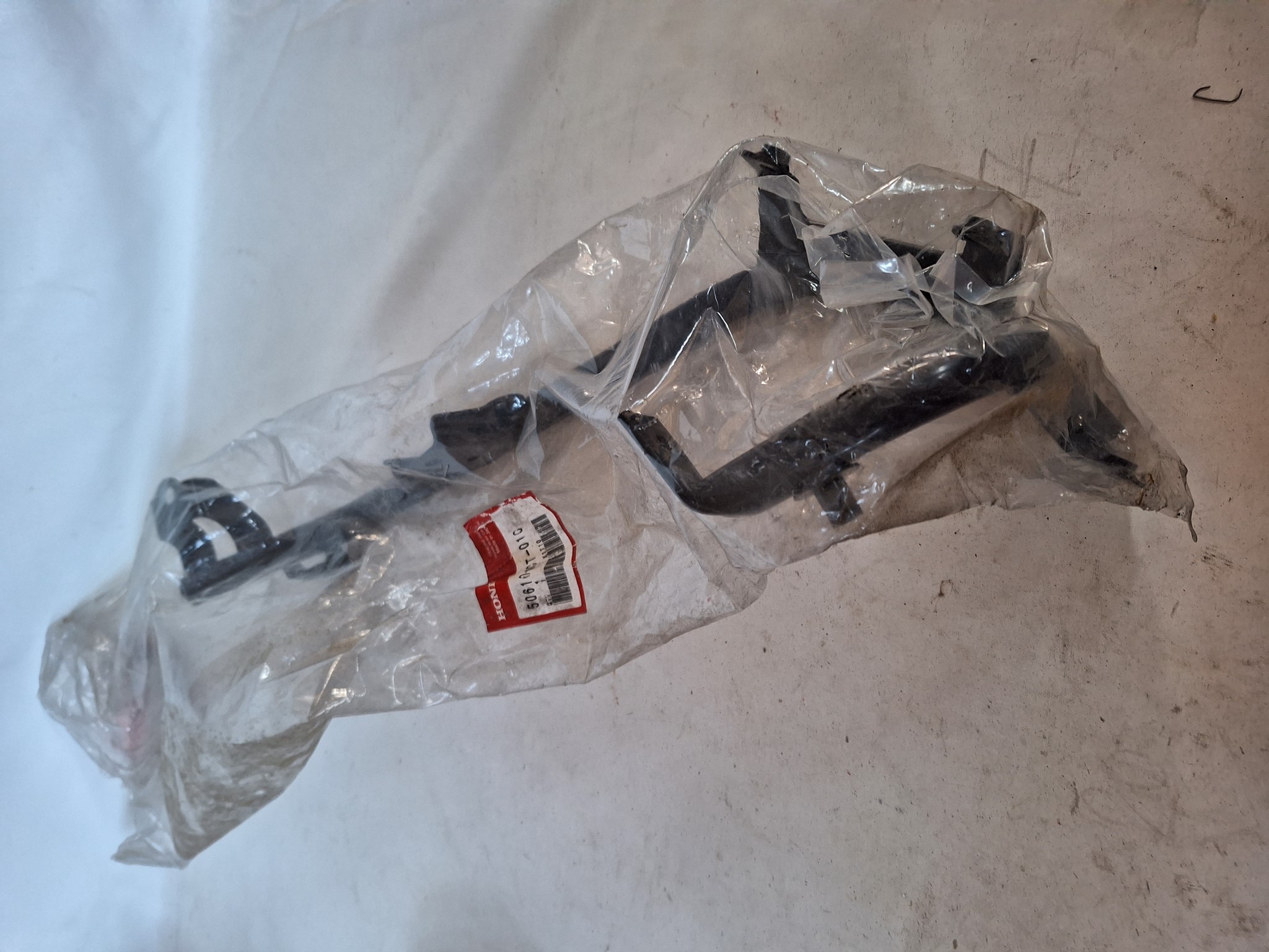 Picture of STAY COMP,R FLOOR  50610-MCT-010  FJS600-1